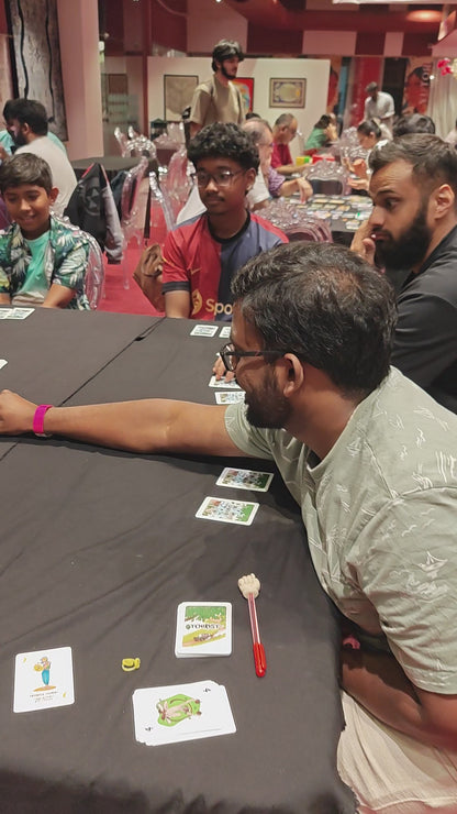 TOTALLY NORMAL LANGURS | 2 - 8 PLAYERS | LIGHT STRATEGY FAMILY FUN PARTY